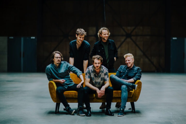 Tim Akkerman, The Ivy League, paard, den haag, direct, paaspop, festivals 2019, sander kalmeijer, willem van der krabben, evert zeevalkink, stef de hond, Paradiso Amsterdam. By Melissa Scharroo, Capribee Tim Akkerman & The Ivy League band shoot, persfoto.